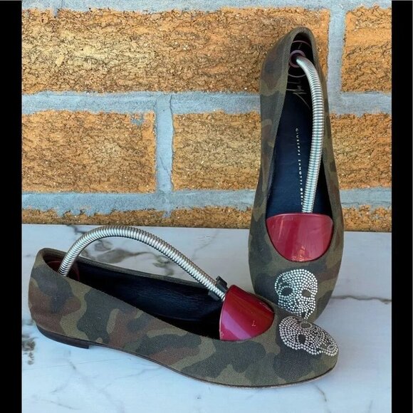 Giuseppe Zanotti Camo Canvas Crystals Skulls Flats Sz 6.5 - Picture 1 of 9